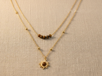 Hisera Nouveauté Best-seller Pierre en résine cristalline naturelle couleur caramel Unisexe Élégant Luxueux Plaqué or 18 carats Collier Chandail Bouddhisme