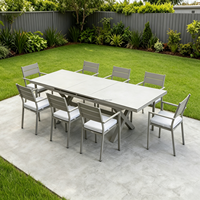 Ensemble de mobilier de jardin extérieur sur mesure en aluminium avec table à manger extensible et fauteuil à lattes pour villa et hôtel