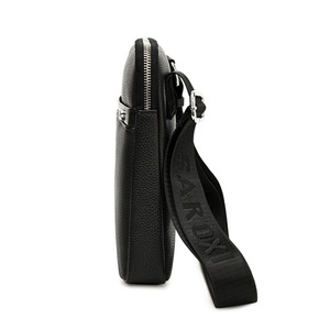 OEM High Quality Custom Fashion Leather Crossbody <b>Bag</b> for Men Lightweight Full Grain Leather in <b>Black</b> Men's Messenger <b>Bag</b> - Product Image 1
