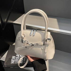 En Yeni Toptan Lüks Parlak PU Deri Bayan Küçük Tote Omuz Çantaları Yuvarlak Saplı Retro Şirin Kabuk Şeklinde Kemer Kilidi - Product Image 2