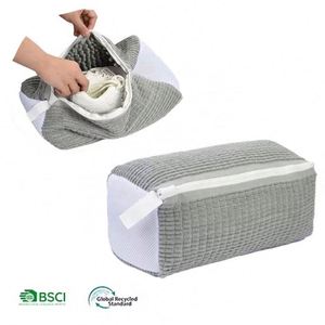Sac de lavage portable personnalisé en chenille avec panneau en maille carrée, anti-déformation, pour machine à laver, protection pour chaussures, vente en gros - Product Image 1
