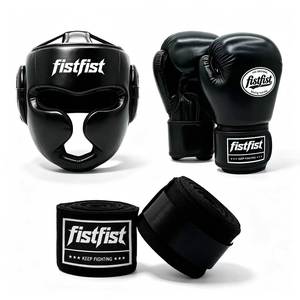 Set da 3 Pezzi per Allenamento Boxe: Casco Protettivo, Confortevole, Durevole e Traspirante in PU, Completamente Chiuso e Portatile per <span class=keywords><strong>Muay</strong></span> Thai - Product Image 1