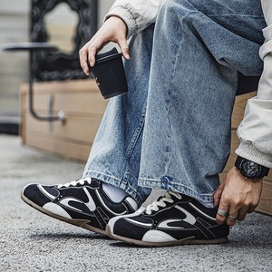 Chaussures de course noires et blanches pour hommes, nouveau style 2026, baskets décontractées respirantes à semelle plate, chaussures d'entraînement rétro à semelle fine - Product Image 3