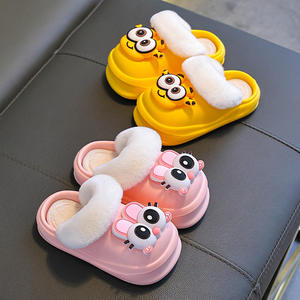 Pantuflas de Conejo de Algodón de Alta Calidad para Invierno, Diseño de Plataforma Antideslizante, Suaves, Cómodas y Ligeras para Bebés y Niños - Product Image 3