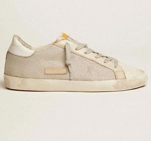 รองเท้าลำลองคุณภาพสูงสุดรุ่นโกลเด้นสตาร์คลาสสิค ปี 2026 สำหรับผู้ชายและผู้หญิง สไตล์เดินเล่น แฟชั่นดีไซเนอร์ รองเท้าวิ่งและเดิน - Product Image 5