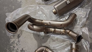 Escape de titanio AK para <span class=keywords><strong>Ducati</strong></span> V2 Panigale 2025 - Product Image 2