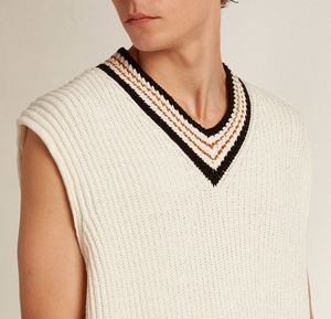 Chaleco holgado de punto de moda informal personalizado, chaleco sin mangas con cuello en V de hilo de algodón de Color papiro para hombre - Product Image 2