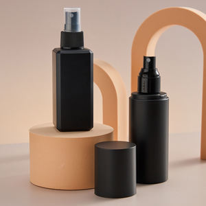 Flacon cosmétique rechargeable carré noir en plastique givré, flacon de brume pour cheveux, 4 oz, 120 ml, flacon pulvérisateur - Product Image 1