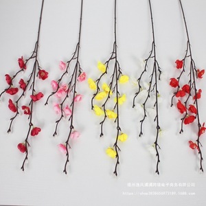 Mini branche de fleur de prunier artificielle blanche pour la décoration intérieure, en polyester, arrangement de bureau - Product Image 3