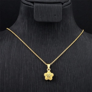 Jxx Colgante de Corazón Chapado en Oro de 24K, de Moda, con Forma de Estrella, para Mujeres y Niñas, Piedra Principal de Zirconia, Hecho de Latón, ¡Gran Venta! - Product Image 4