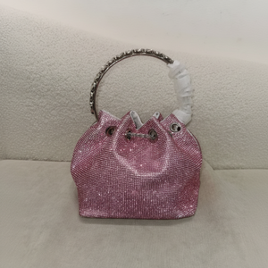 Bolso de mano francés de acrílico estilo clutch con perlas y cuentas, ideal para bodas, fiestas y ocasiones especiales. - Product Image 1