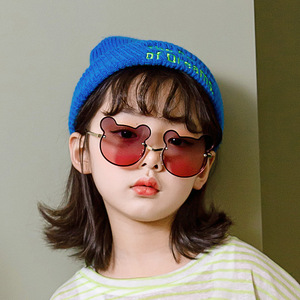 Nouvelles Lunettes de Soleil Enfant Sans Monture Forme Ours UV400 Monture Métallique pour Bébés Filles Garçons Design Personnalisé Logo - Product Image 1