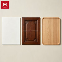 Échantillons de portes d'armoires de cuisine en bois de style plateau, sculptées et de style scandinave, de luxe, pour projets de villas personnalisés - Happy Houses