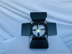 Faro PAR LED COB da 200W con Zoom, Luce Spot/Flood Regolabile per Palcoscenico e Studio, Illuminazione per Discoteca con Controllo DMX512 - Product Image 3