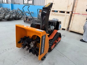 Sopladora de Nieve RC Tipo 60 de Alta Eficiencia, Naranja, Profesional, para Remoción y Barrido de Nieve, Motor Municipal - Product Image 1