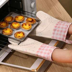 Kitchen Checkered Cotton Silicone Oven Mitts 29 Cm Heat Resistant Non Slip For Baking - Product Image 1