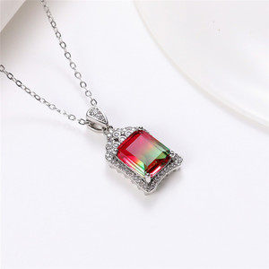 Collana con Ciondolo in Argento 925 con Cristallo Taglio Smeraldo e Strass, Montatura a Griffe, Catena Box, Stile Classico, da Donna per Uso Quotidiano - Product Image 1