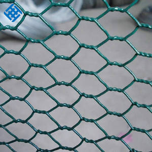Grillage hexagonal en fil de fer galvanisé avec revêtement PVC, tailles d'ouverture 1/4 ", 1/2 ", 3/4 ", 1 ", services de soudage, pliage et découpe, en stock - Product Image 4