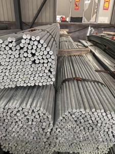 Barra Redonda de Acero Galvanizado por Inmersión en Caliente, Recubierta de Zinc Puro, Aleación de Zinc-<span class=keywords><strong>Hierro</strong></span> con Unión Fuerte, para Servicios de Soldadura y Corte de Postes de Andamios - Product Image 2