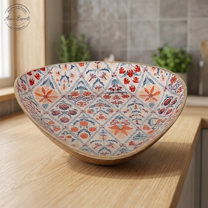 Plato Triangular de Metal Multicolor con diseño de estampado Floral, utilizado para servir platos y Decoración de mesa, venta al por mayor de fábrica - Product Image 1