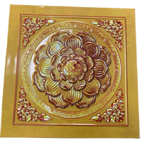 Panneaux de plafond en aluminium doré motif lotus pour temple et sanctuaire avec élégant motif floral en relief, dalles de plafond en aluminium