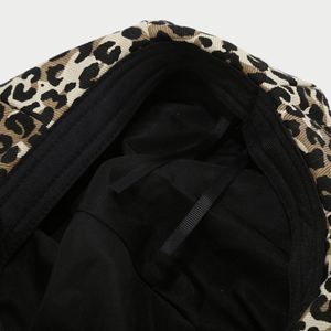 หมวกเบเร่ต์ลายเสือดาวสไตล์เรโทรสุดคลาสสิคสำหรับฤดูใบไม้ร่วง แฟชั่นเฉพาะกลุ่มสำหรับผู้หญิง ดีไซน์โดดเด่นมีเอกลักษณ์ หมวกทรงนักเขียนหนังสือพิมพ์ - Product Image 5