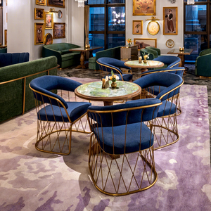 ชุดเฟอร์นิเจอร์ร้านกาแฟ โต๊ะกลมไม้หินอ่อนทันสมัยพร้อมเก้าอี้ โซฟา และที่นั่งแบบบูธ สำหรับร้านกาแฟ - Product Image 1