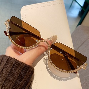 Lunettes de soleil œil de chat demi-cerclées avec monture perlée, protection UV400 pour femme, protection solaire tendance - Product Image 2