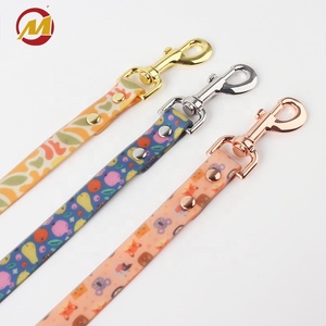 Impermeable Anti Decoloración Diseñador Sin Tirones Piel Suave Personalizado Pvc Collares para mascotas Correa de perro para cachorro y patrón personalizado grande - Product Image 2