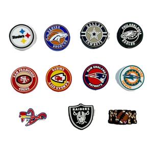 Nuevas tendencias <span class=keywords><strong>Anime</strong></span> Focal Beads Bad Bunny Karol Gpeso Pluma Roblox Girls One Piece NFL Football Team Sier - Product Image 2