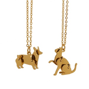 Collier en acier inoxydable plaqué or 18 carats avec pendentif chat et chien mignon pour bébé fille et femme - Vente en gros - Product Image 1