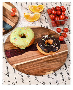 Tabla de <span class=keywords><strong>Queso</strong></span> Redonda de Madera de Acacia y Resina Epoxi Hecha a Mano, Tabla de Cortar Transparente de Lujo de 1.5 cm de Grosor, Duradera y Fácil de Limpiar - Product Image 6