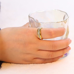 Anillo de diamantes de acero de titanio de 6 mm para mujeres y parejas, joyería de boda, diamantes blancos de corte brillante redondo unisex, oro y acero - Product Image 2