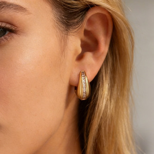 Boucles d'oreilles créoles géométriques plaquées or en alliage de cuivre avec zircon serti griffe, bijoux de mode pour soirée - Product Image 4
