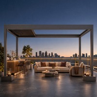 Pergola à lames orientables naturelles en promotion pour couverture de patio