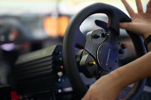 CAMMUS SIM <span class=keywords><strong>Racing</strong></span> <span class=keywords><strong>Simulator</strong></span> Bộ Hoàn Chỉnh Bàn Đạp Cơ Sở Ổ Đĩa Trực Tiếp Với Ly Hợp Đa Chức Năng Bánh Xe Chỗ Ngồi Khung - Product Image 2