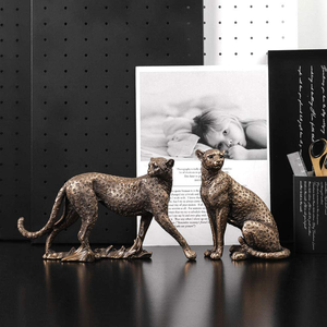 Statuetta in Poliresina, Lavorazione Delicata, Vivace Figurina di Grande Felino (Leopardo, Leone) in Resina, Decorazione per Casa e Giardino - Product Image 5