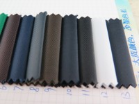 Tissu en nylon 100% Ripstop 420D enduit de PU imperméable pour les vêtements des filles et des garçons, les sacs, les vestes, les tentes, résistant aux déchirures