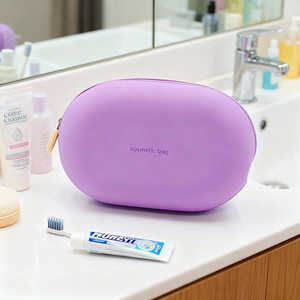 Borse e Astucci Cosmetici da Viaggio in Silicone Personalizzati, Morbidi come Burro, Opachi, Riutilizzabili, per Bellezza e Articoli da Toeletta - Product Image 5