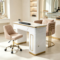 Ensemble de mobilier moderne pour salon de manucure, cadre en acier inoxydable doré, fauteuil client et tabouret de manucuriste réglable en hauteur sur roulettes