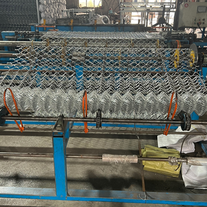 Recinzione a Maglie Concatenate Rivestita in PVC da 6 e 8 Piedi di Altezza, Recinzione a Maglie Concatenate Zincata da 6 e 8 Piedi di Altezza all'Ingrosso - Product Image 4