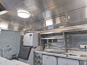 Remorque de restauration <span class=keywords><strong>mobile</strong></span> en gros pour usine avec machine à granita pour smoothies aux fruits frais pour les festivals <span class=keywords><strong>et</strong></span> vacances aux États-Unis - Product Image 6