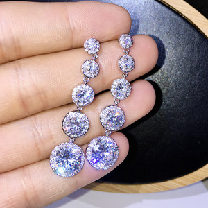 Eleganti Orecchini Pendenti Lunghi per Donne, Accessori per Orecchie Semplici e alla Moda per Uso Quotidiano - Product Image 1