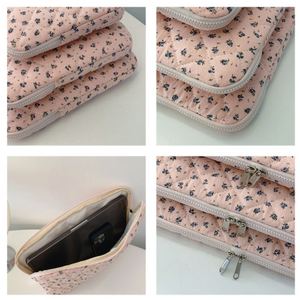 Funda Protectora para Portátil Acolchada con Estampado Floral Personalizado de Fábrica, Funda para Portátil a la Moda para Uso Diario, Resistente a los Golpes, para Mujer - Product Image 5