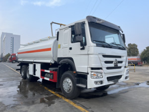 Camion-citerne à carburant lourd Sinotruk HOWO 6x4 10 roues avec système de distribution de carburant informatisé - Product Image 2