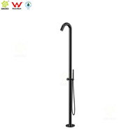 Colonne de douche extérieure brossée de luxe 316L filigrane certifié conception autoportante robinetterie de plage et de jardin