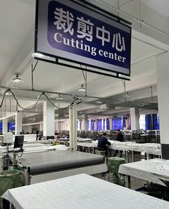 Toptan Tayland Versiyonu 2526 Barcelona Futbol Formaları LAMINE YAMAES Oyuncular Taraftarlar DIY Futbol Formaları S-4XL - Product Image 2