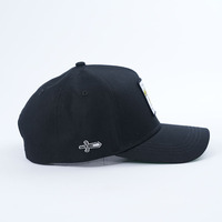 Op maat gemaakte OEM heren katoenen outdoor geborduurde zwarte baseballcap 5-panel pet Oxford stof 5-panel snapback pet