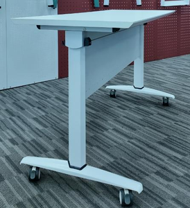 Table de formation mobile pliable facile à installer avec roulettes, table de bureau robuste à plateau rabattable pour l'école et la salle de conférence - Product Image 1