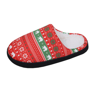 Pantoufles de Noël en gros pour femmes et hommes, imprimées de dessins animés, en peluche, fourrées, amusantes, confortables et chaudes pour l'hiver - Product Image 6